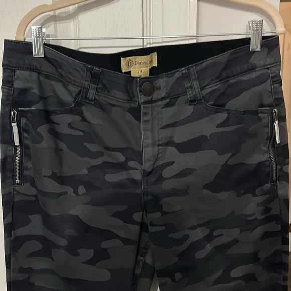 Democracy Ab Technology black/gray camo skinny pants Size 14 - Picture 2 of 6